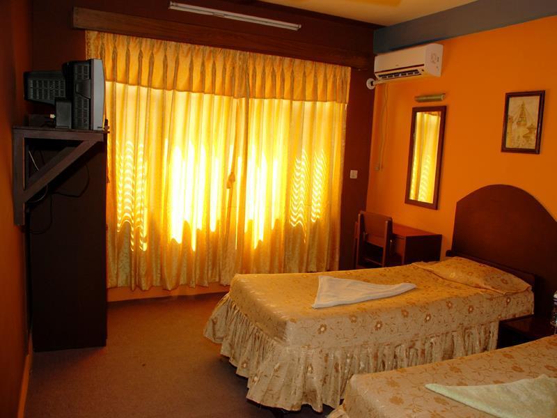 Oyo 166 Kathmandu Tourist Home מראה חיצוני תמונה